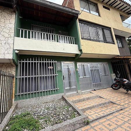 Road Living Home เมเดยิน ภายนอก รูปภาพ
