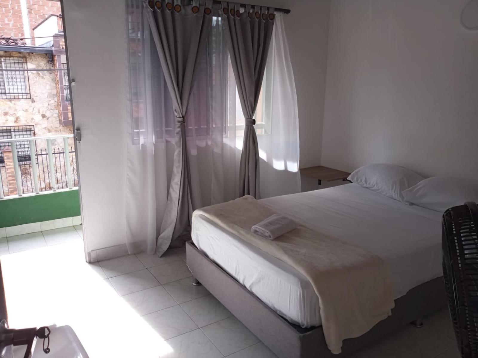 Road Living Home เมเดยิน ภายนอก รูปภาพ
